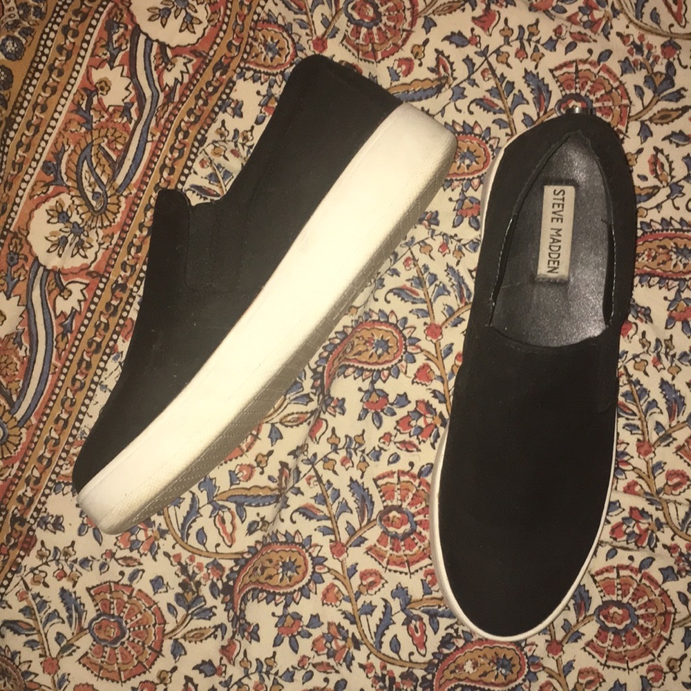 Steve Madden Platform Slip-on’s